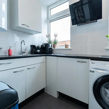 Clean W Wifi Vibrant Location * Tilburg